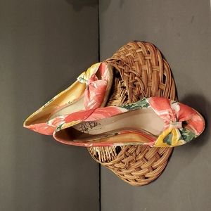 Life stride floral wedge heals Sz 10W